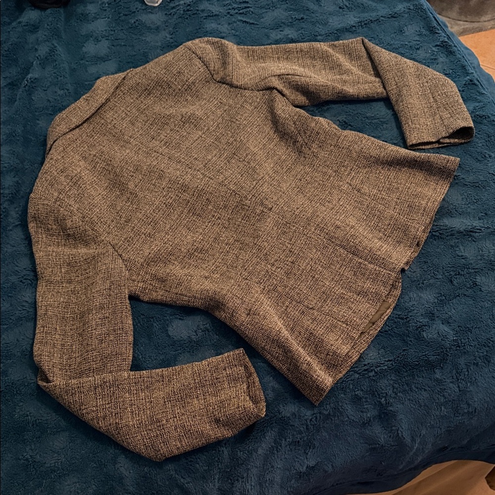 Blazer - Picture 5 of 6